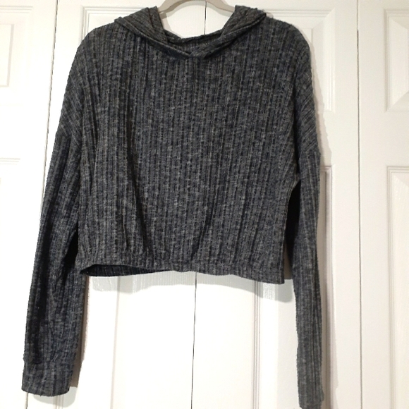 Aeropostale Tops - Aeropstale cropped hoodie sweater size M